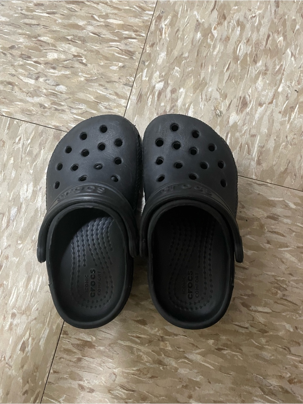Toddler black crocs size 7c